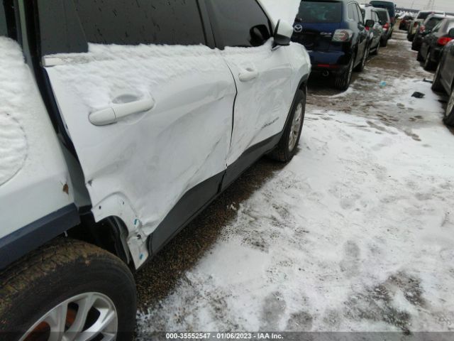 1C4PJMCB3KD259853 Jeep Cherokee Latitude