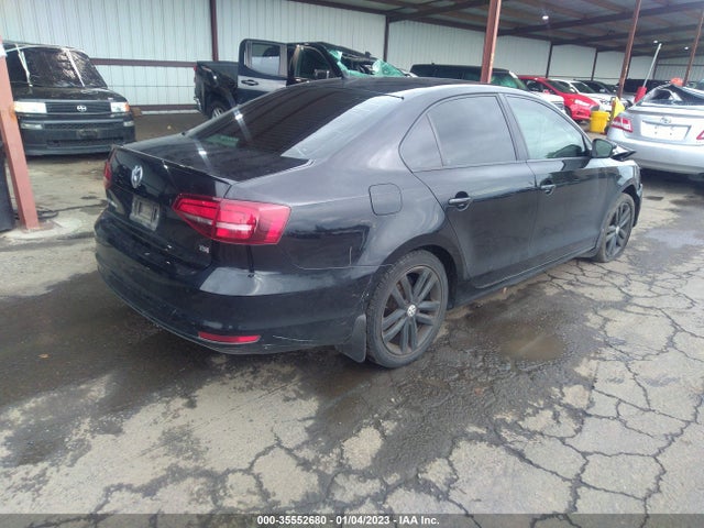 2018 Volkswagen Jetta, VIN: 3VWD17AJ7JM241905