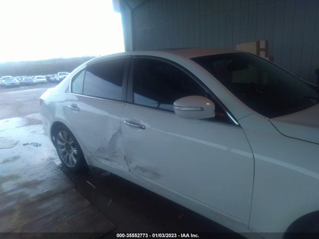 2011 HYUNDAI GENESIS VIN: KMHGC4DE2BU118223