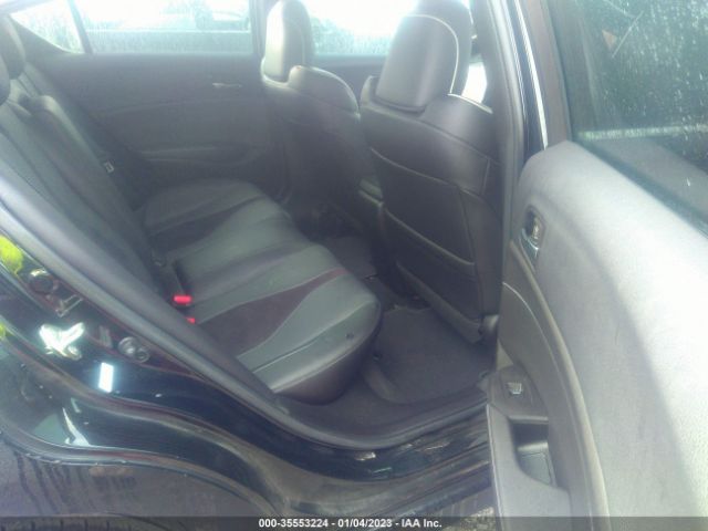 19UDE2F82KA007493 Acura Ilx Pkg