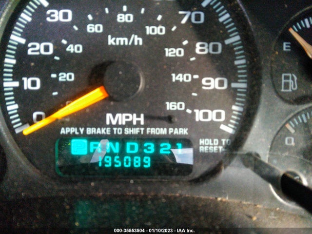 2001 CHEVROLET SILVERADO 1500 LS VIN: 2GCEC19T011115221