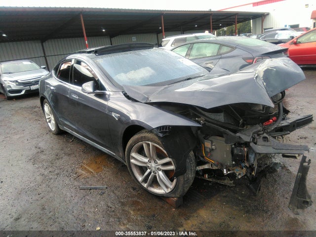 2015 Tesla Model S, VIN: 5YJSA1H21FF094840