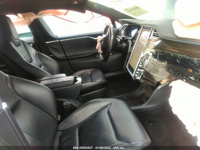 2015 Tesla Model S, VIN: 5YJSA1H21FF094840