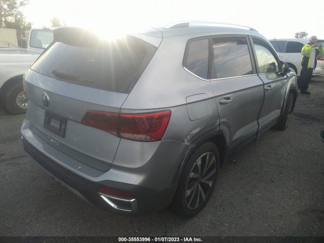 2022 Volkswagen Taos, VIN: 3VVRX7B21NM011220