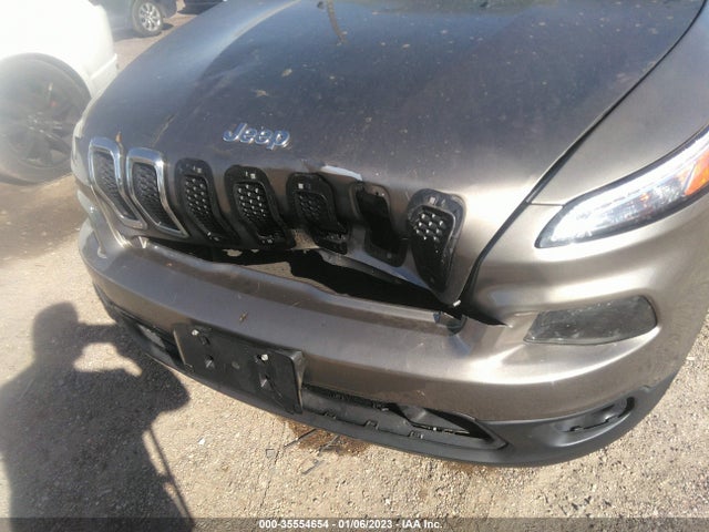 2017 Jeep Cherokee, VIN: 1C4PJLCB8HW540781