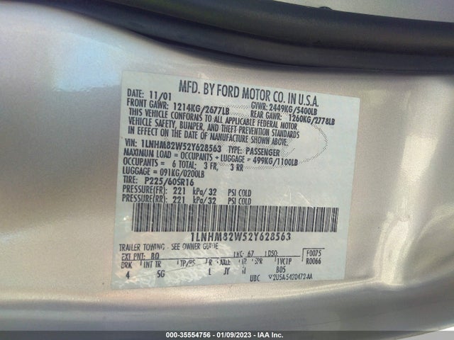Lincoln Town Car Sig. 2002 1LNHM82W52Y628563 Image 11