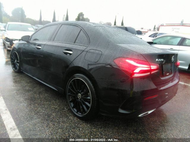 WDD3G4EB4KW025855 Mercedes-Benz A-class A 220