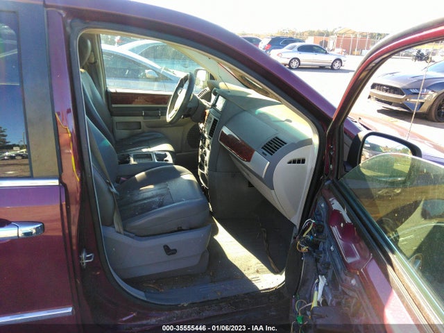 2A8HR54109R530229 Chrysler Town & Country