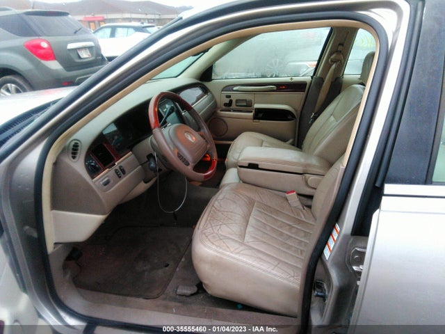 Lincoln Town Car 2003 1LNHM82W53Y603079 Image 6