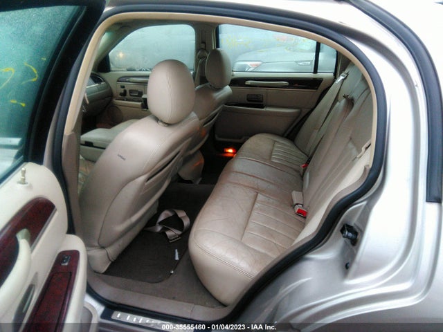 Lincoln Town Car 2003 1LNHM82W53Y603079 Image 9