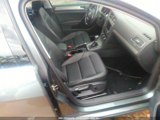 2016 Volkswagen Jetta, VIN: 3VWC17AU1GM520460