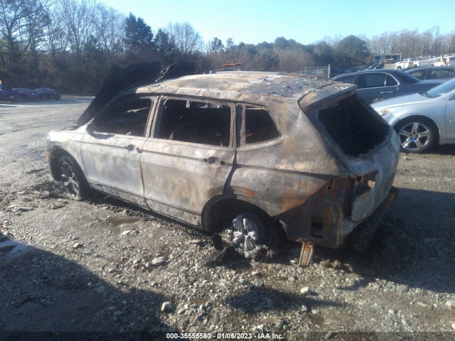3VV3B7AXXPM021135 Volkswagen TIGUAN SE