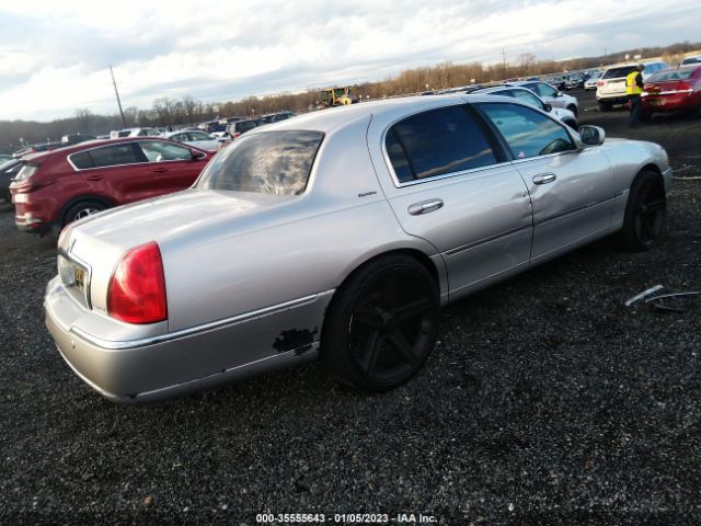 1LNHM82W73Y645897 Lincoln Town Car