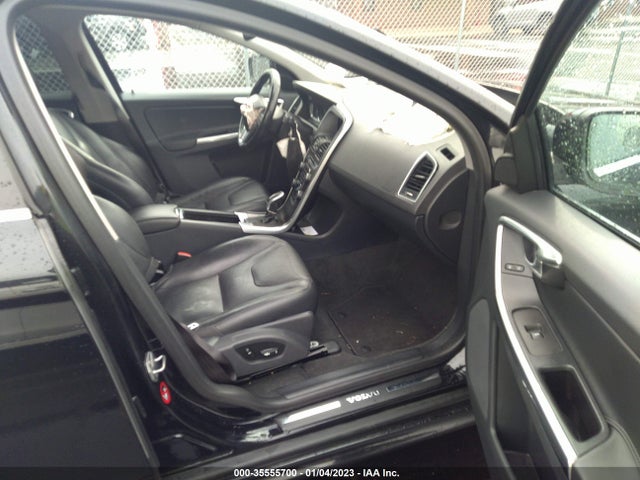 2015 Volvo XC60, VIN: YV440MDB6F2613707