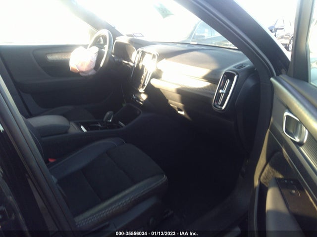 2021 Volvo XC40, VIN: YV4ED3UR0M2522431