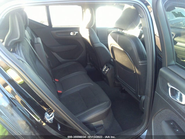 2021 Volvo XC40, VIN: YV4ED3UR0M2522431