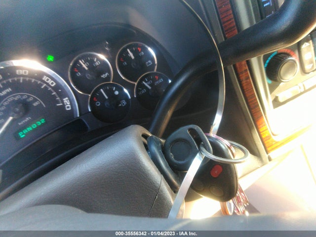 Cadillac Escalade 2004 1GYEK63N04R152768 Image 3
