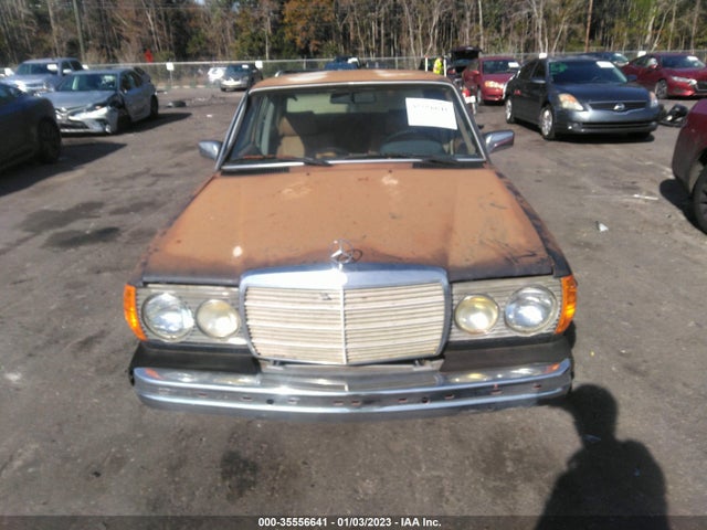 1985 MERCEDES-BENZ 300 DT VIN: WDBAB33C6FA207791