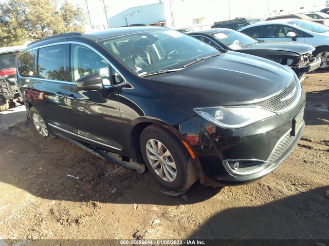 2017 Chrysler Pacifica, VIN: 2C4RC1BG3HR621782
