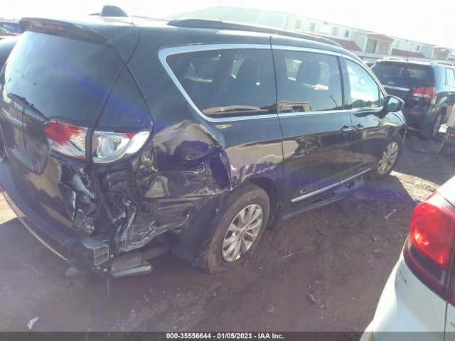 2017 Chrysler Pacifica, VIN: 2C4RC1BG3HR621782