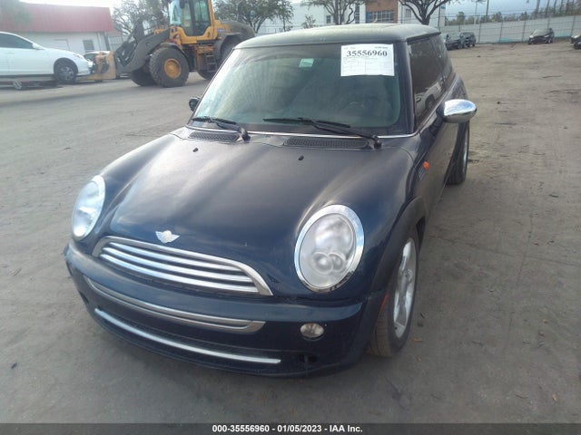 2006 MINI COOPER HARDTOP VIN: WMWRC33586TK17467