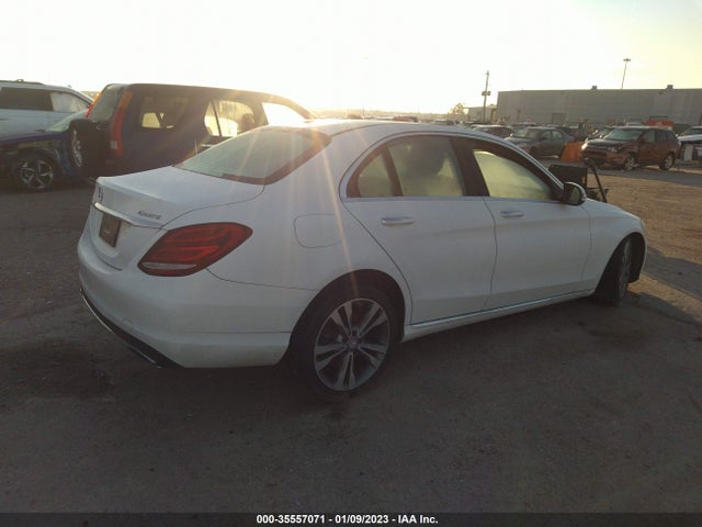 2016 Mercedes-Benz C-Class, VIN: 55SWF4KBXGU121322