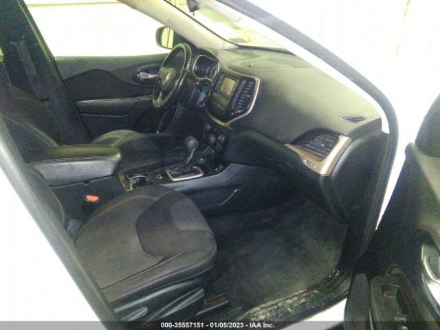 1C4PJMCB9FW715333 Jeep Cherokee Latitude