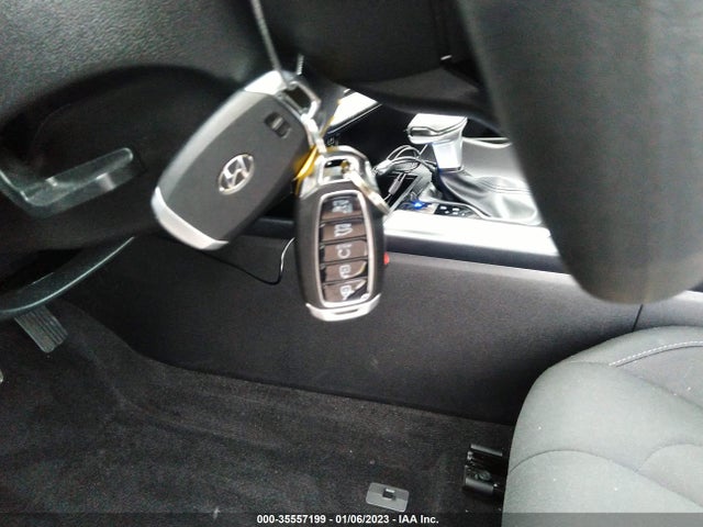 2022 HYUNDAI ELANTRA SEL VIN: 5NPLM4AG2NH080139