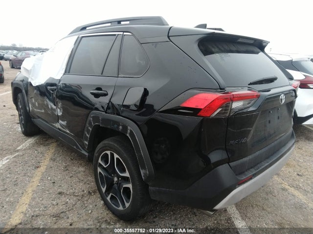 2021 Toyota RAV4, VIN: 2T3J1RFV4MW158576