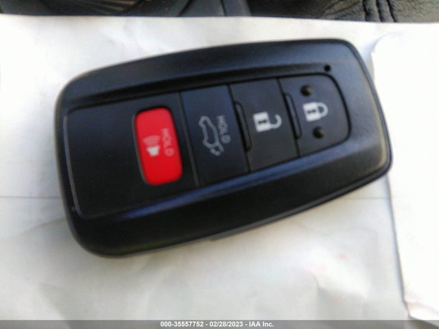 2021 Toyota RAV4, VIN: 2T3J1RFV4MW158576