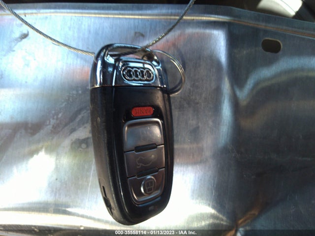 Audi A8 L 2011 WAURVAFD2BN017006 Image 3