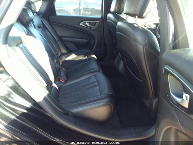 Chrysler 200 Limited Platinum 2017 1C3CCCAB1HN510687 Image 8