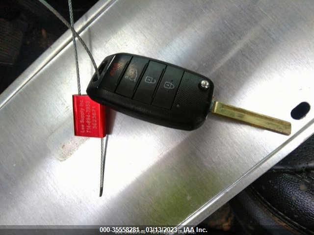 5XYPH4A58GG127589 KIA SORENTO EX