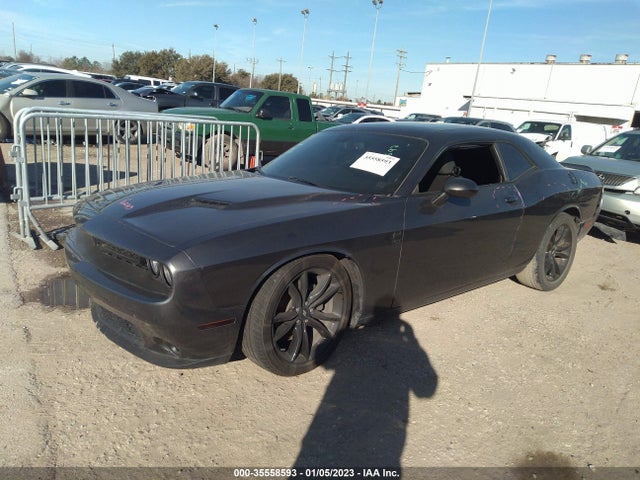 Dodge Challenger Sxt 2018 2C3CDZAG9JH305192 Image 2