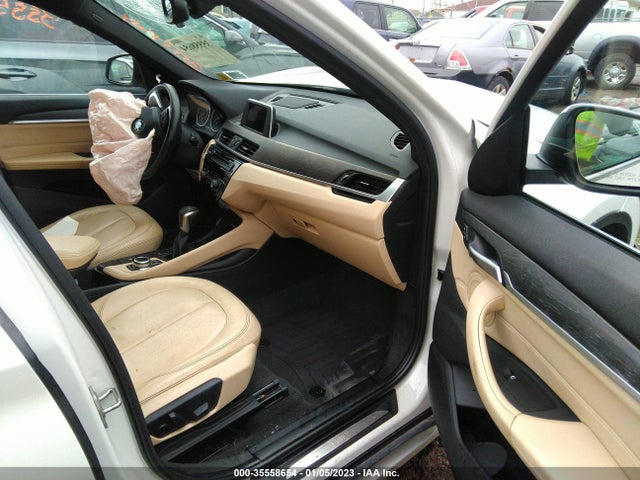 2017 BMW X1, VIN: WBXHT3C36H5F77685
