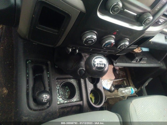 2016 Ram 2500, VIN: 3C6UR5CLXGG304184