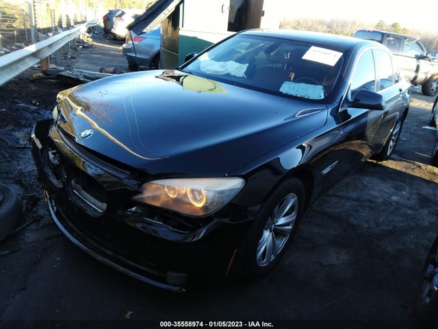 BMW 7 Series 740i 2012 WBAKA4C55CC613803 Image 2