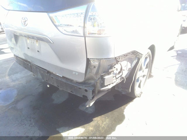2015 TOYOTA SIENNA SE VIN: 5TDXK3DC5FS570323