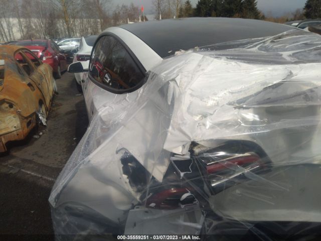 5YJ3E1EA7NF114852 Tesla MODEL 3