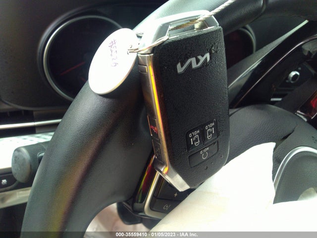 2022 Kia Carnival, VIN: KNDNB4H39N6132801