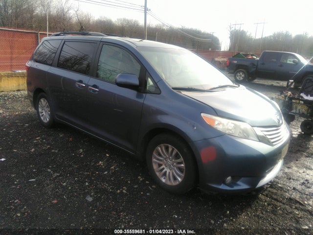 2015 Toyota Sienna, VIN: 5TDYK3DC4FS660289