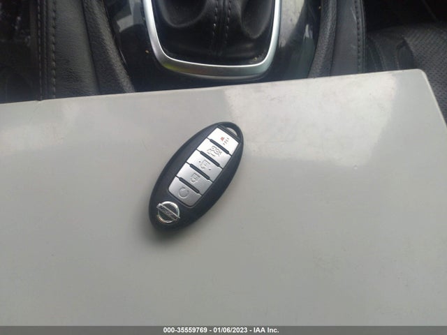 2018 Nissan Rogue, VIN: 5N1AT2MV6JC730794