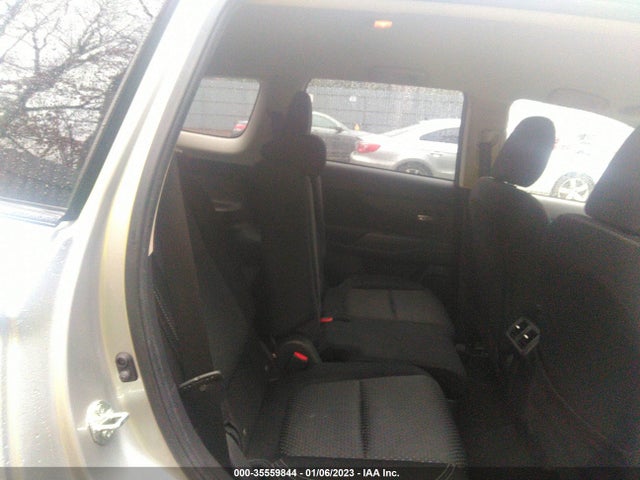 JA4AD2A33KZ016795 Mitsubishi Outlander Es