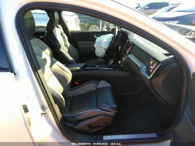7JRA22TM0MG080312 Volvo S60 R-design