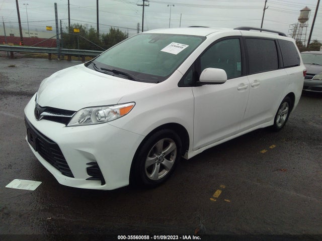 2018 Toyota Sienna, VIN: 5TDKZ3DCXJS913075