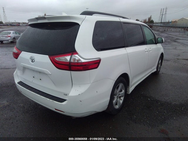 2018 Toyota Sienna, VIN: 5TDKZ3DCXJS913075