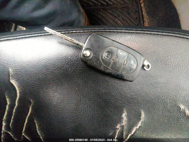 Volkswagen New Beetle 2001 3VWCK21C91M432206 Image 3