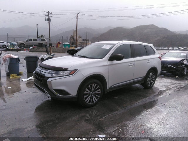 JA4AD2A38KZ008160 Mitsubishi Outlander Es