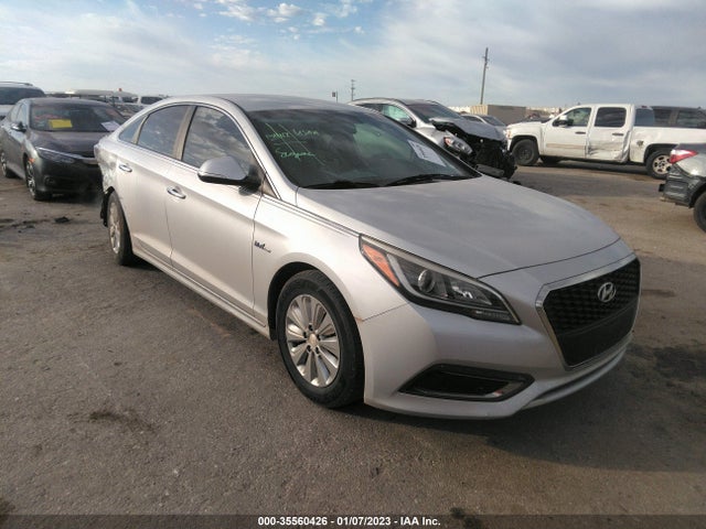 2016 Hyundai Sonata, VIN: KMHE24L15GA010793