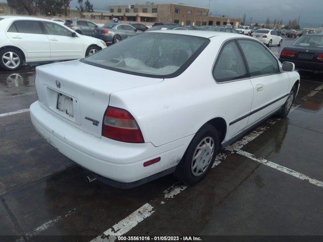 1994 HONDA ACCORD LX VIN: 1HGCD7245RA060391